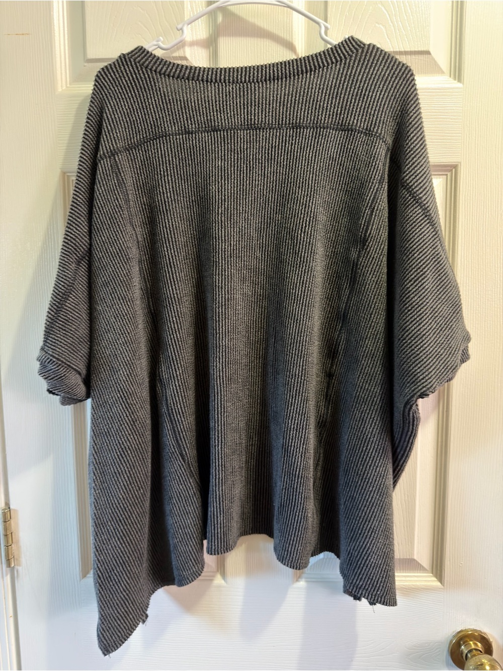 Oversized V-Neck Ribbed Boutique Top - Picture 3 of 3